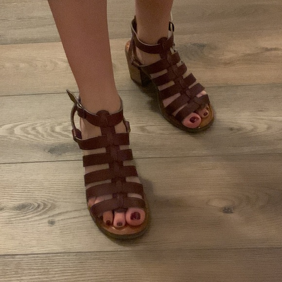 Brown leather chunky heels - Picture 1 of 3